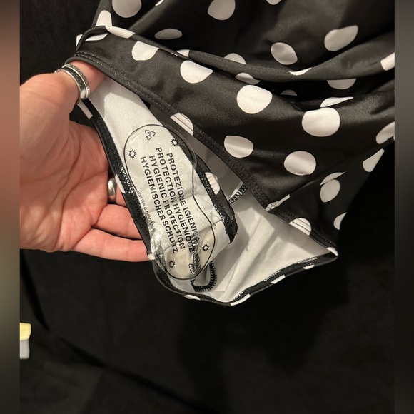 Women’s one piece SWIMSUIT, black and white polkadot, NWOT size L - Picture 6 of 6